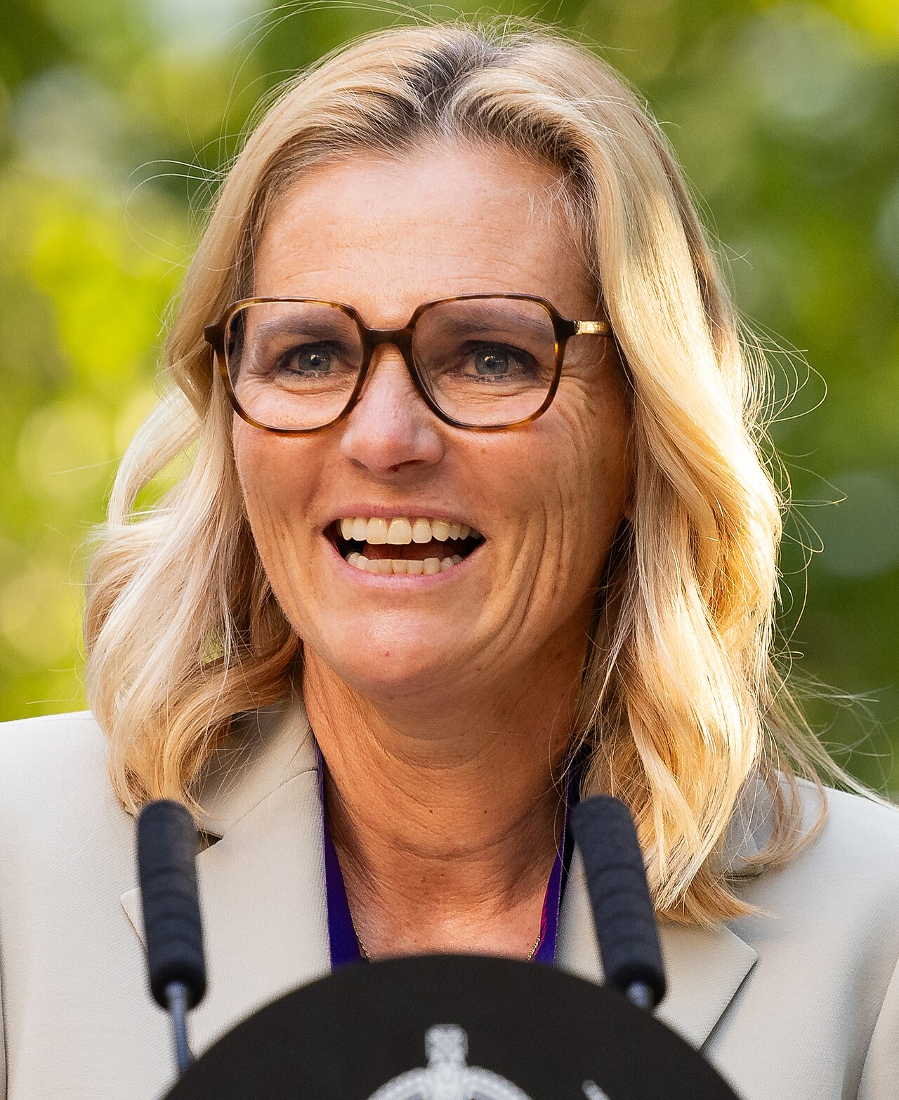 Sarina Wiegman, joueur de football