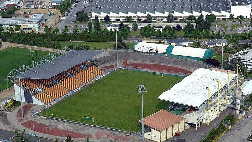 stade Francis-Le-Basser, à Laval