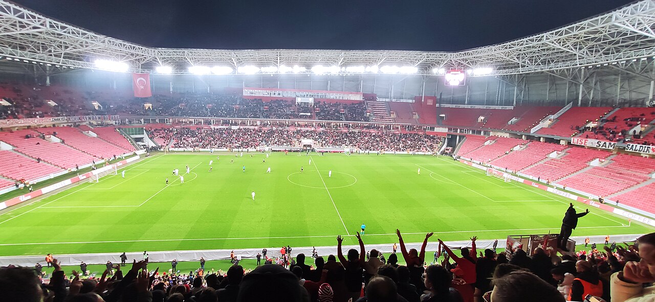Le stade Samsun 19 Mayıs Stadyumu, à Tekkeköy