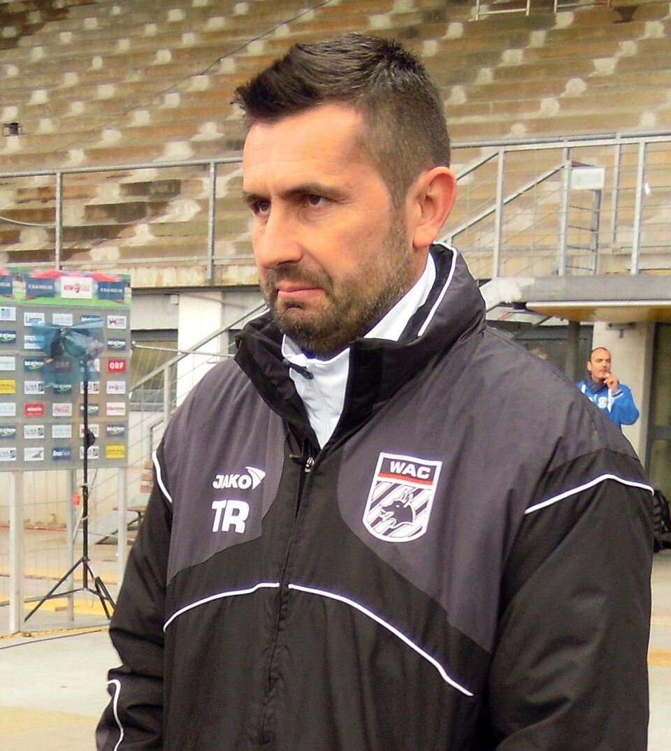 Nenad Bjelica, joueur de football