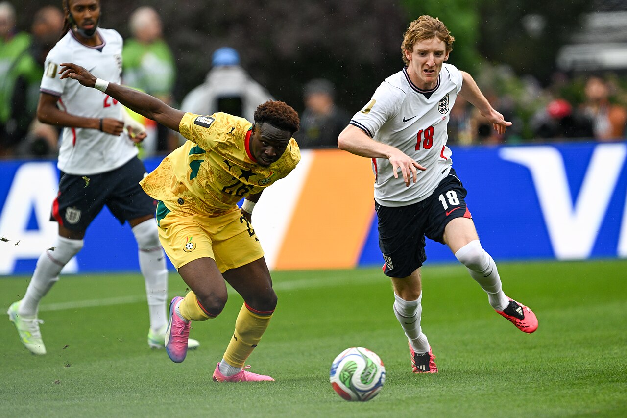 Anthony Gordon, joueur de football