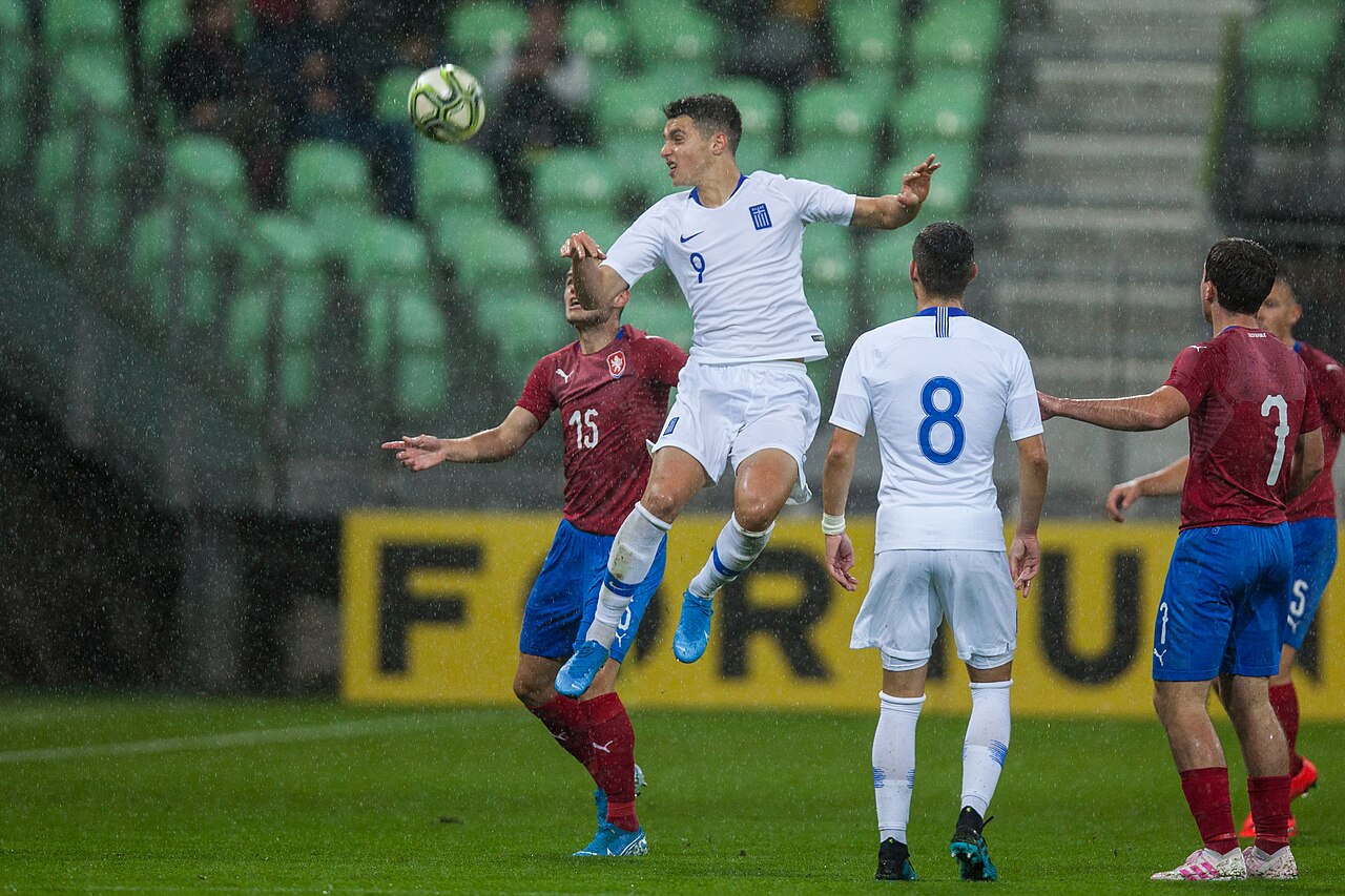 Anastasios Douvikas, joueur de football